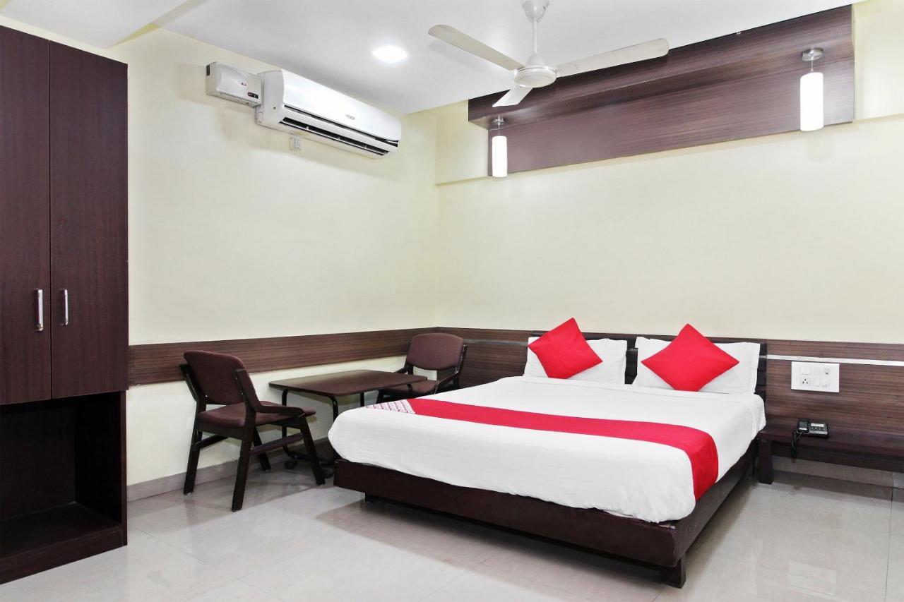 Oyo 30537 Hotel Megharaj Bijapur  Luaran gambar