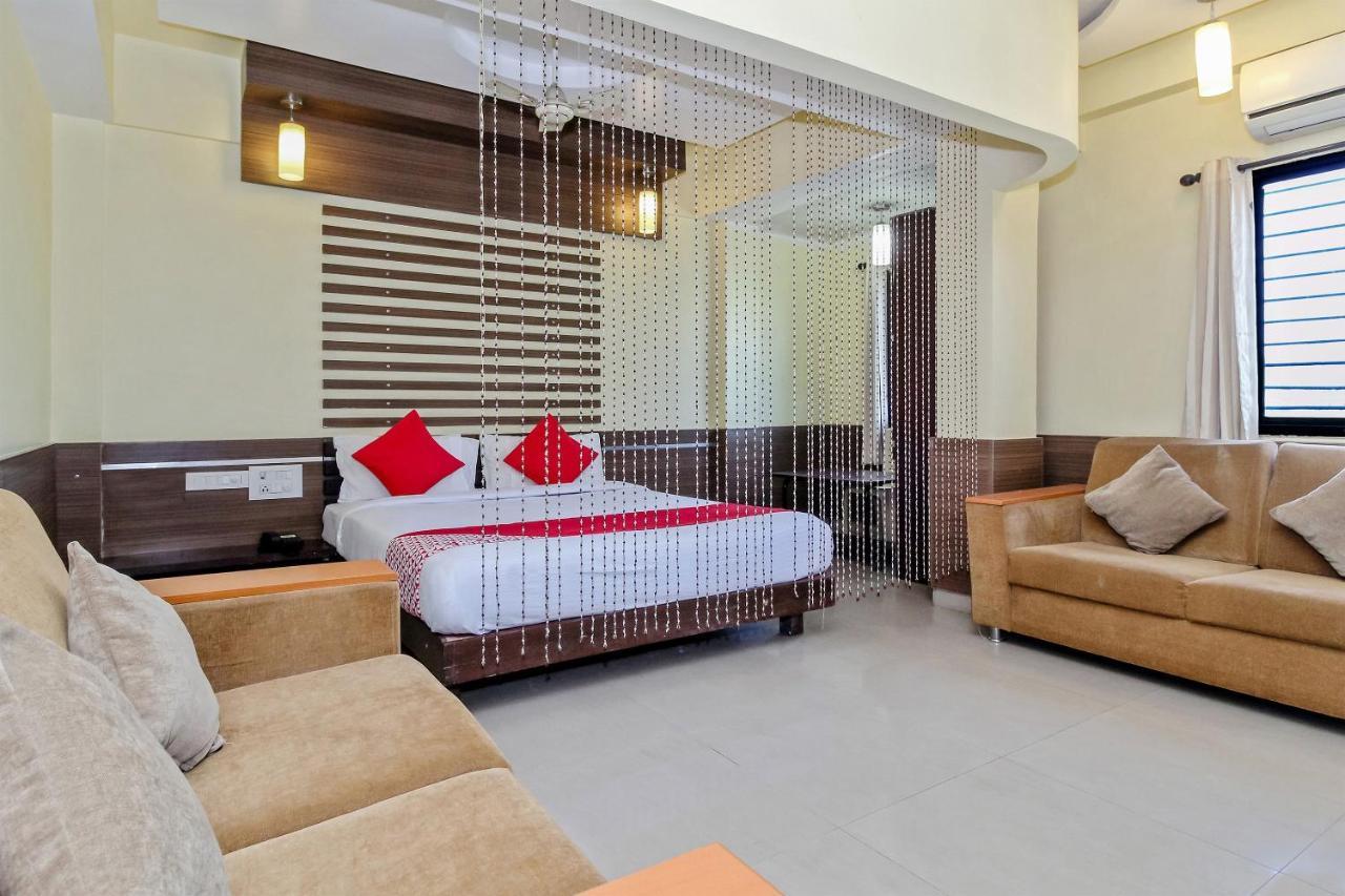 Oyo 30537 Hotel Megharaj Bijapur  Luaran gambar