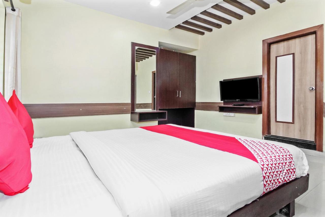 Oyo 30537 Hotel Megharaj Bijapur  Luaran gambar