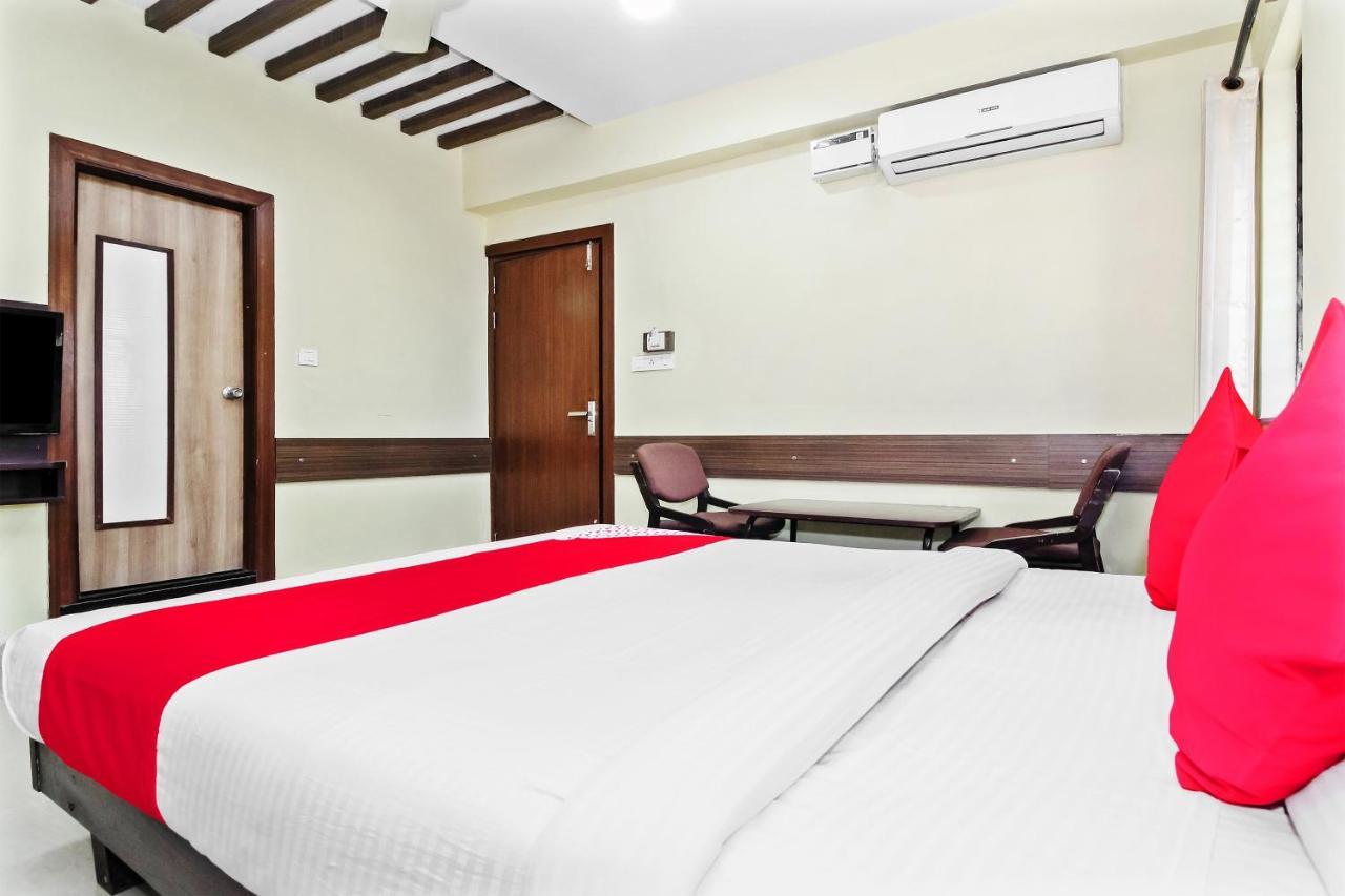 Oyo 30537 Hotel Megharaj Bijapur  Luaran gambar